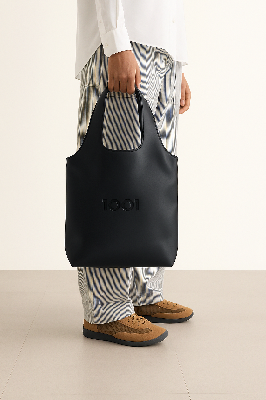 1001 Signature Tote
