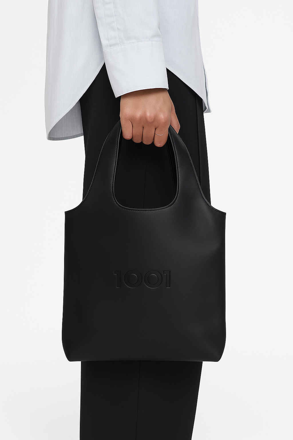 1001 Signature Tote product image